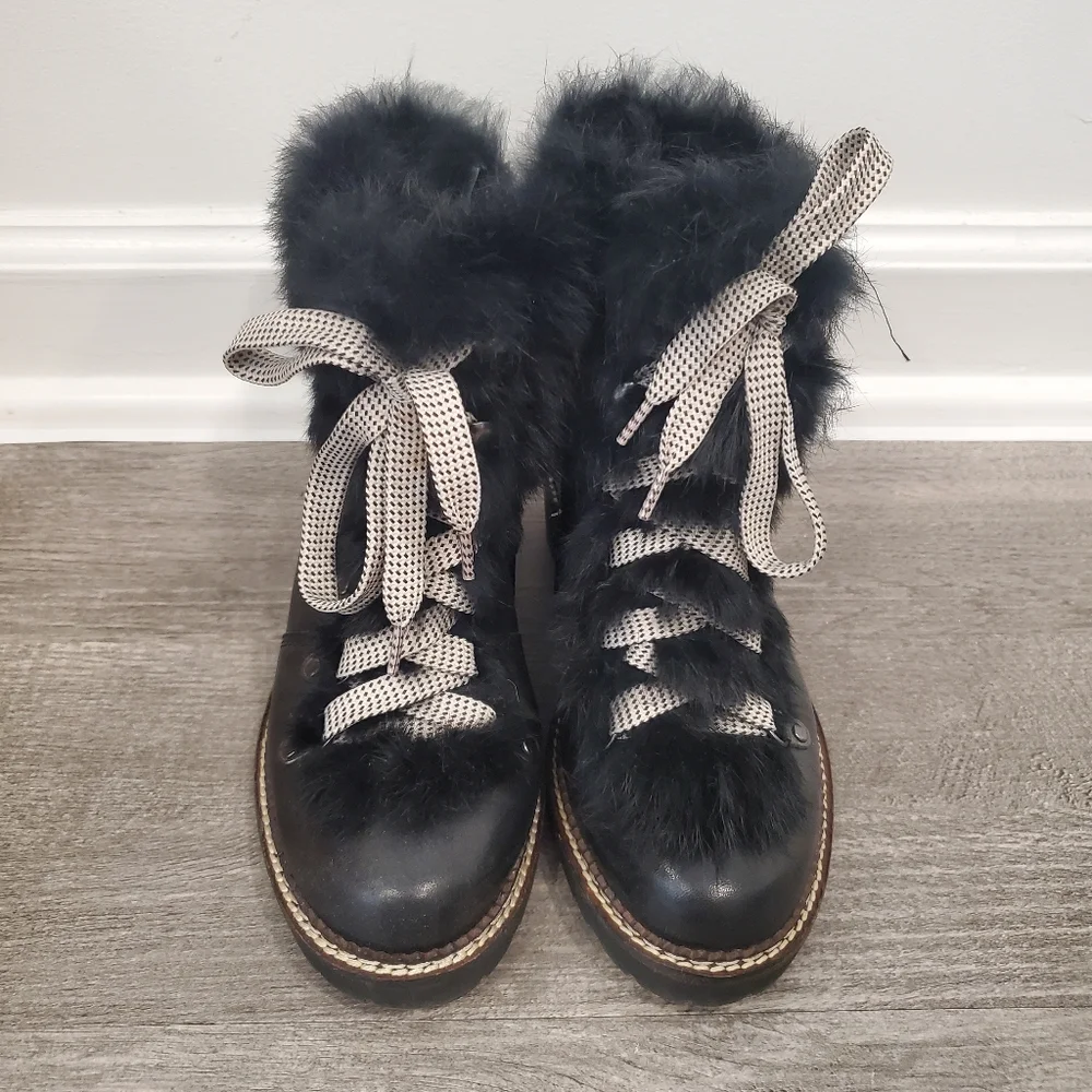 Fur-Lined Boots 6.5